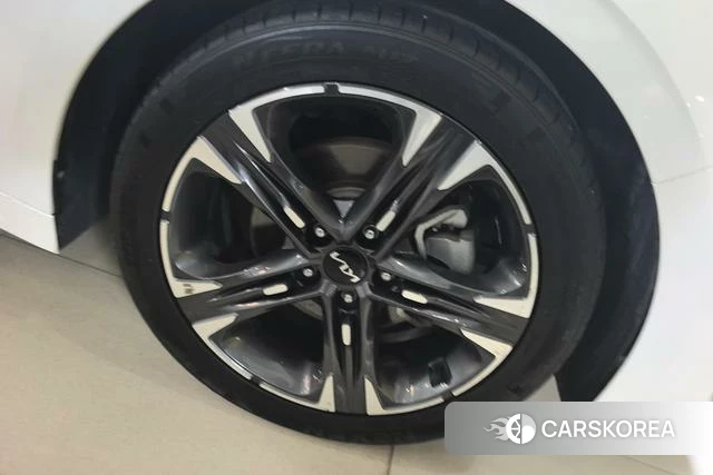Kia K5 id 4262481 из Китая 7