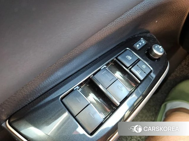 Toyota Crown Crossover id 4601269 из Кореи 7