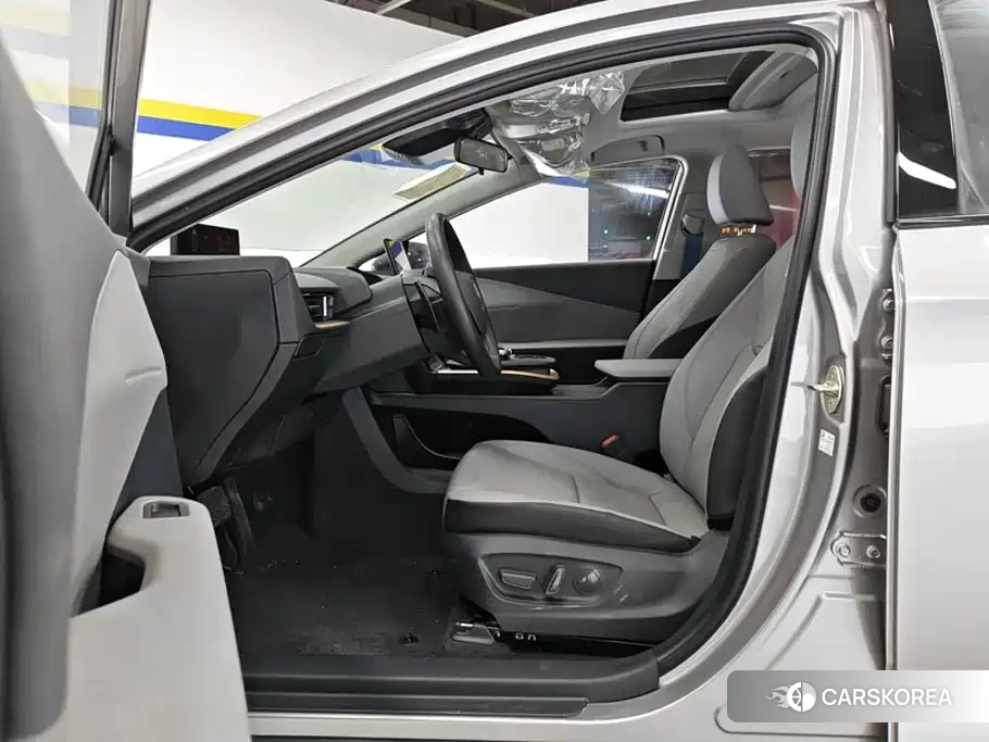 Toyota bZ3 id 4681158 из Китая 8