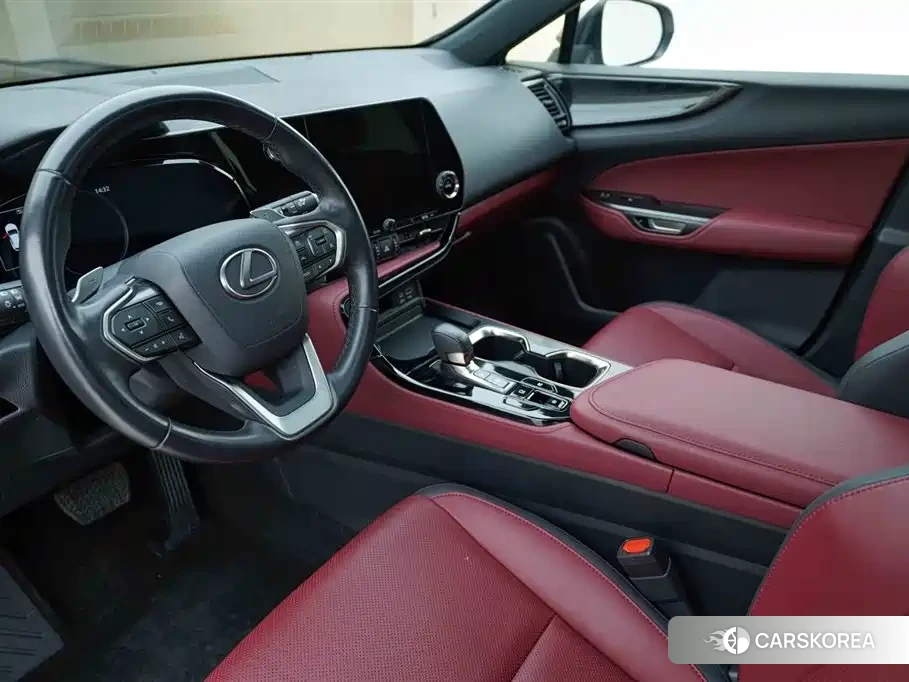 Lexus NX id 4539145 из Китая 7