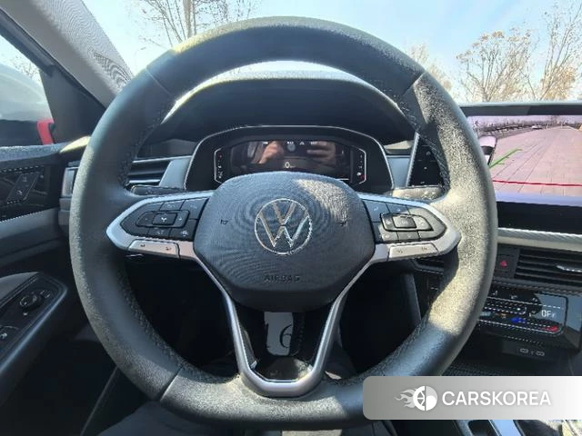 Volkswagen Bora id 4276419 из Китая 7
