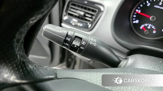 Kia Stonic id 3796378 из Кореи 7