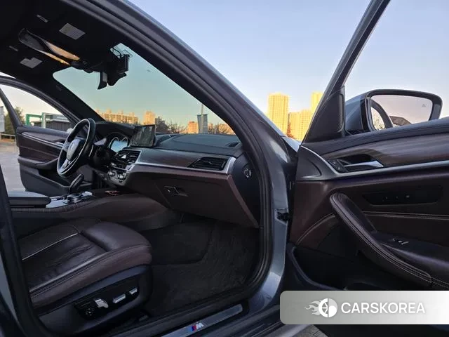 BMW 5 Series (G30) id 3397120 из Кореи 7