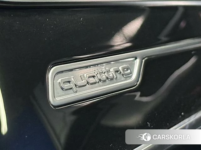 Audi A6L id 4240574 из Китая 7