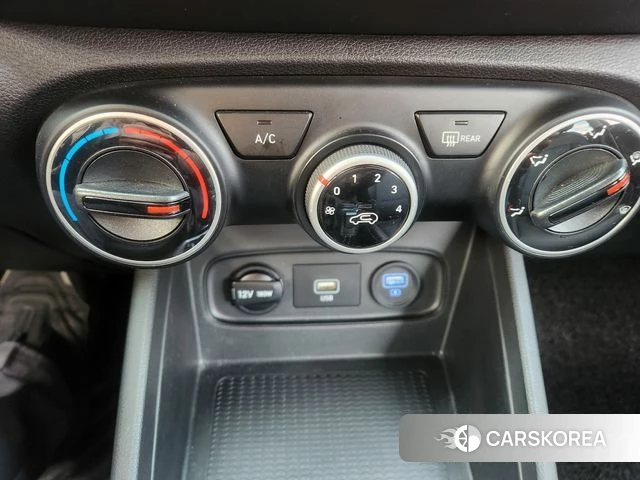 Hyundai Venue id 3819515 из Кореи 7