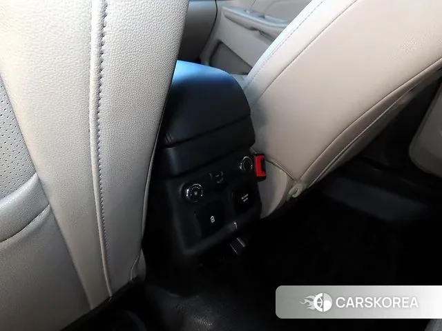 Ford Explorer id 3677639 из Кореи 7