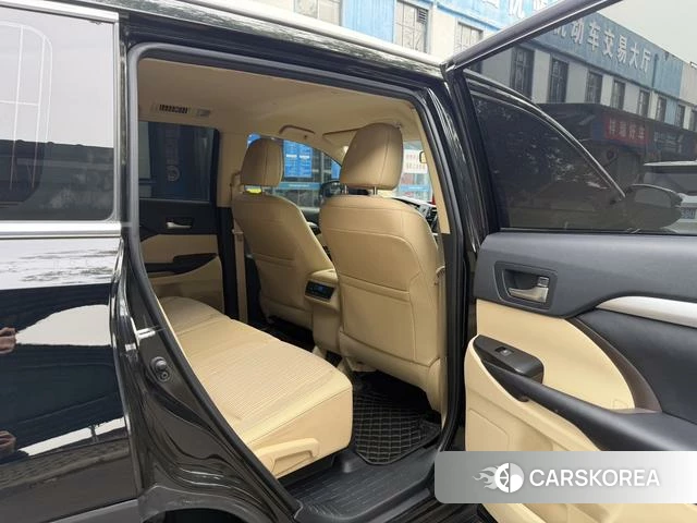 Toyota Highlander id 4257664 из Китая 7