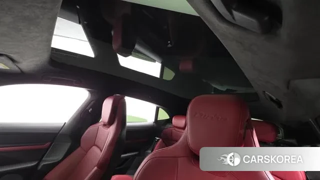 Porsche Taycan id 3620756 из Кореи 7