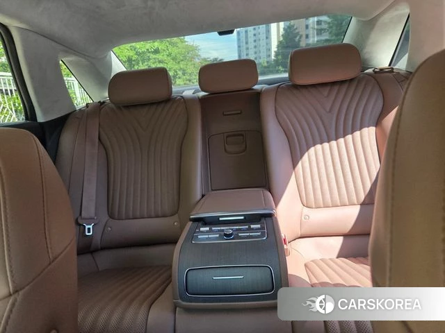 Hyundai Grandeur (GN7) id 4516292 из Кореи 7