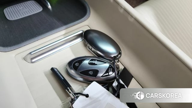 Hyundai Grandeur Hybrid (GN7) id 4248759 из Кореи 7