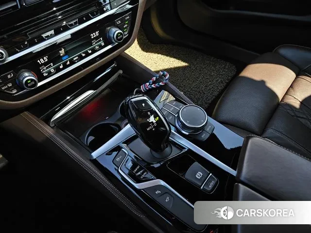 BMW 5 Series (G30) id 3275320 из Кореи 7