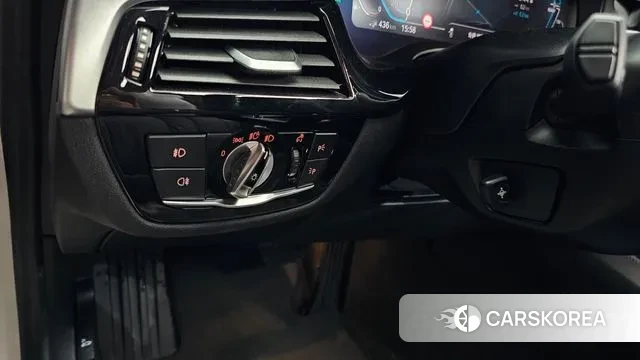 BMW 5 Series (G30) id 3106401 из Кореи 7