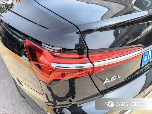 Audi A6L id 4291561 из Китая 7