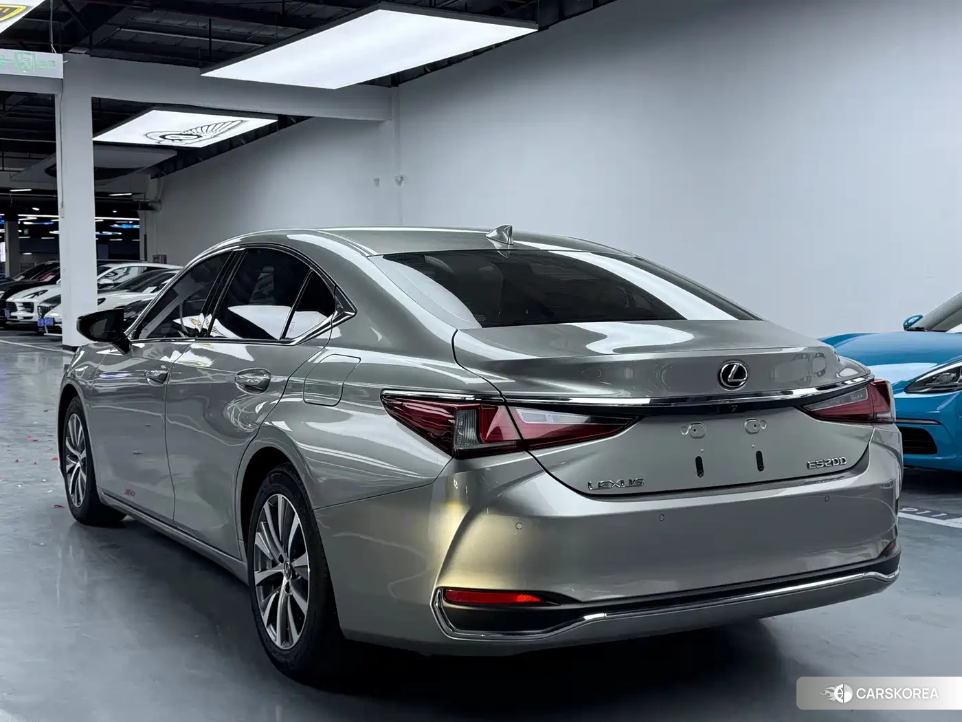 Lexus ES id 4565394 из Китая 7