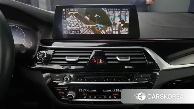 BMW 5 Series (G30) id 3687295 из Кореи 7