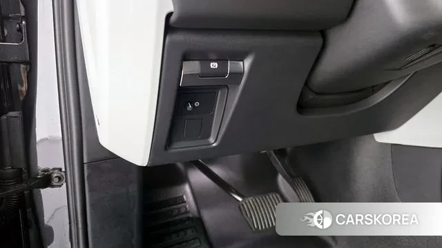 Land Rover Defender (L663) id 2883861 из Кореи 7