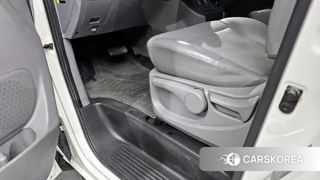 Hyundai The New Grand Starex id 3583363 из Кореи 7