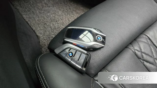 BMW 5 Series (G30) id 3905900 из Кореи 7