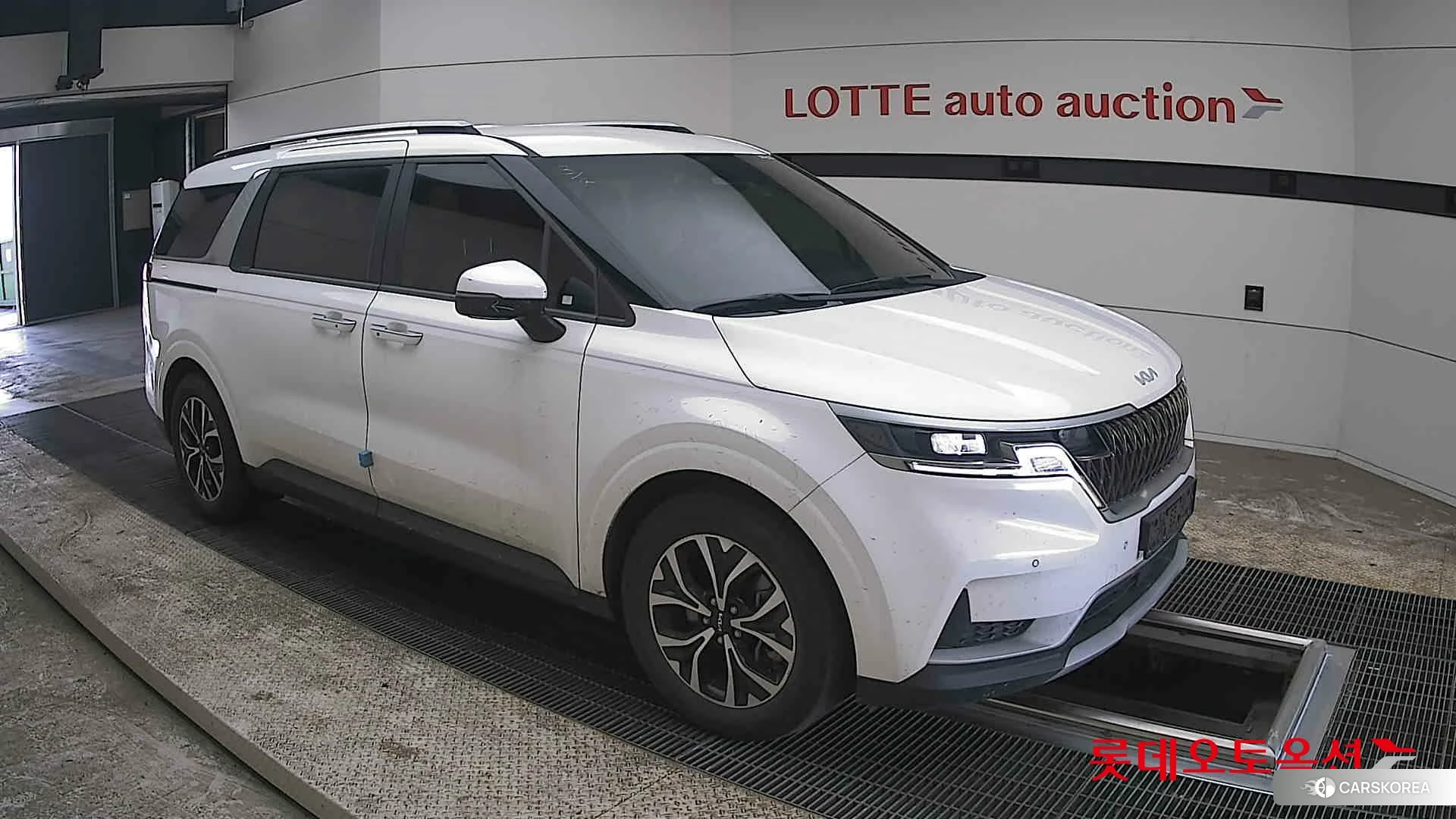 Kia Carnival id 3882091 из Кореи 7