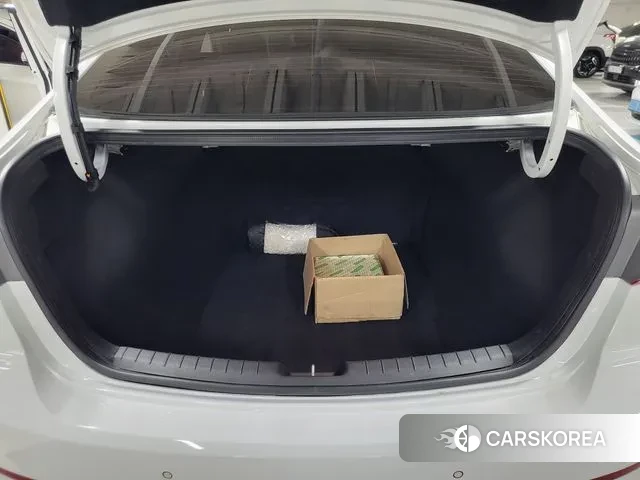 Hyundai Avante AD id 3029503 из Кореи 7