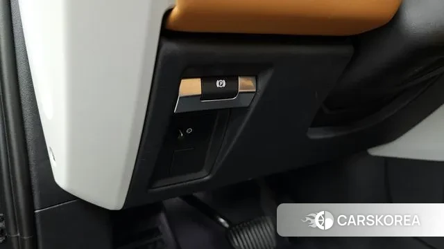 Land Rover Defender (L663) id 3388959 из Кореи 7