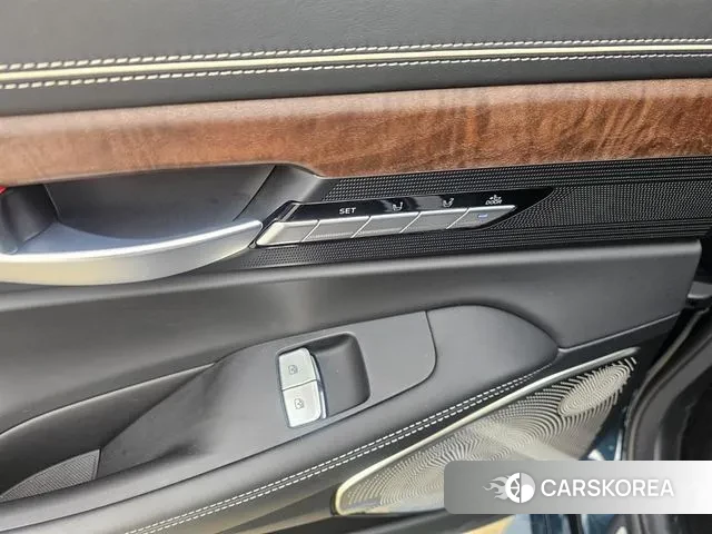 Genesis G90 id 3645954 из Кореи 7