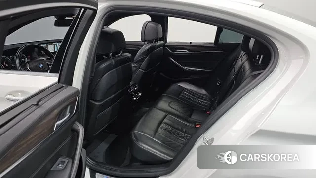 BMW 5 Series (G30) id 3418230 из Кореи 7