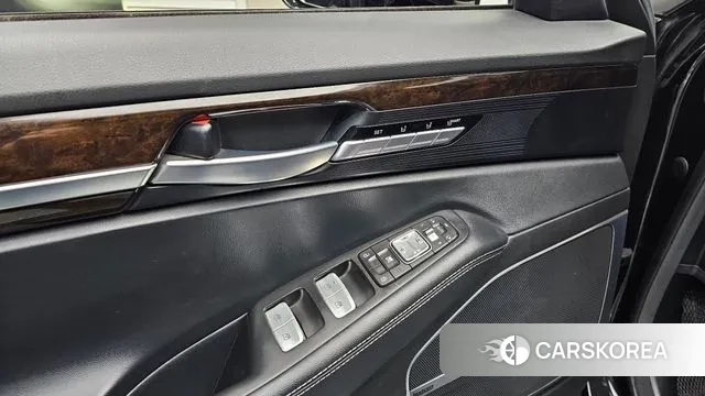 Genesis G90 id 3672584 из Кореи 7