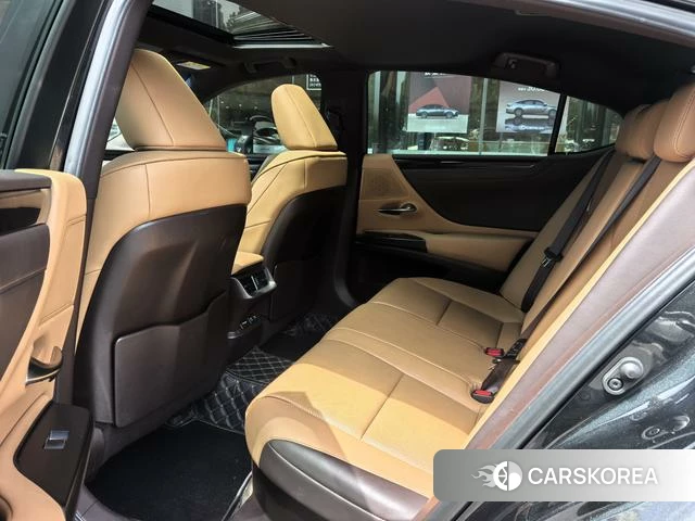 Lexus ES id 4274148 из Китая 7
