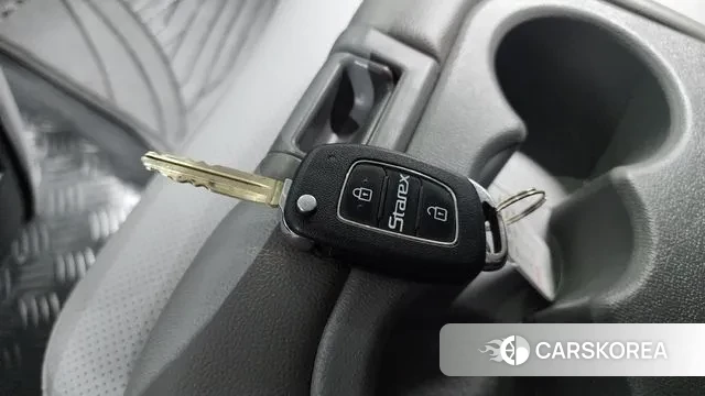 Hyundai The New Grand Starex id 3095827 из Кореи 7