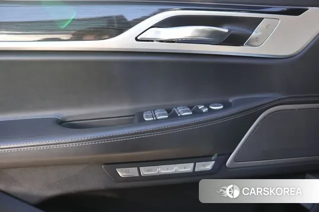 BMW 7 Series (G11) id 3692850 из Кореи 7