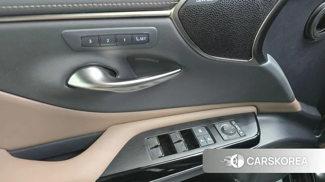 Lexus ES300h 7th generation id 4871080 из Кореи 7