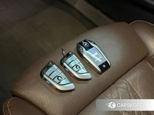 BMW 5 Series (G30) id 3703921 из Кореи 7