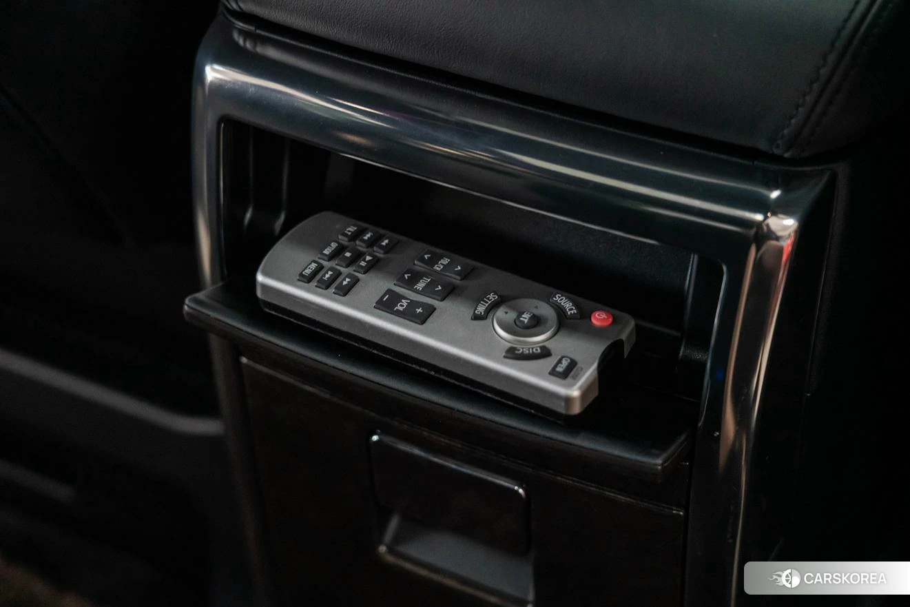 Toyota Alphard id 4453978 из Китая 7
