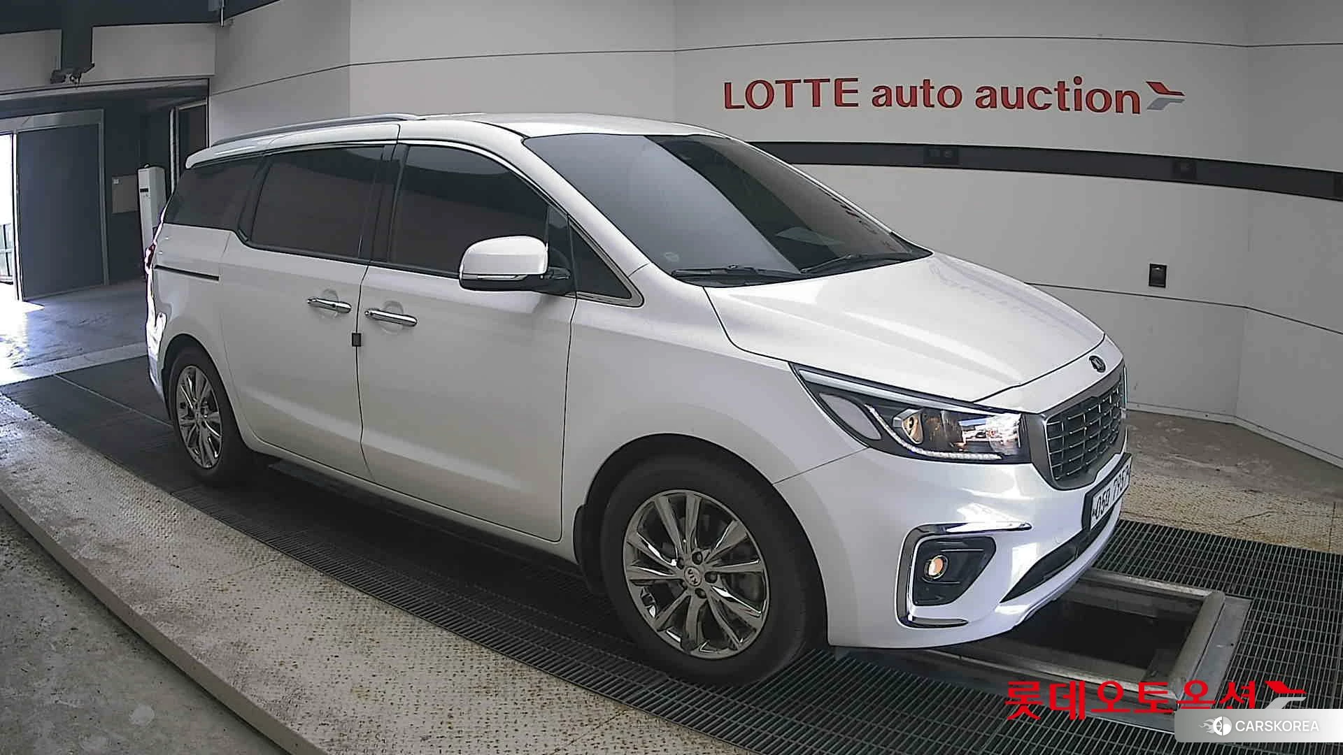 Kia Carnival id 4902436 из Кореи 7