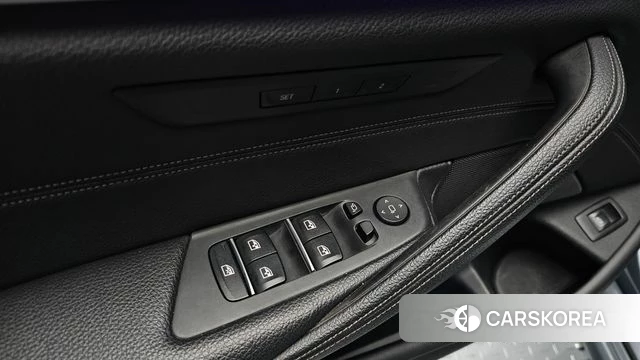 BMW 5 Series (G30) id 3880233 из Кореи 7