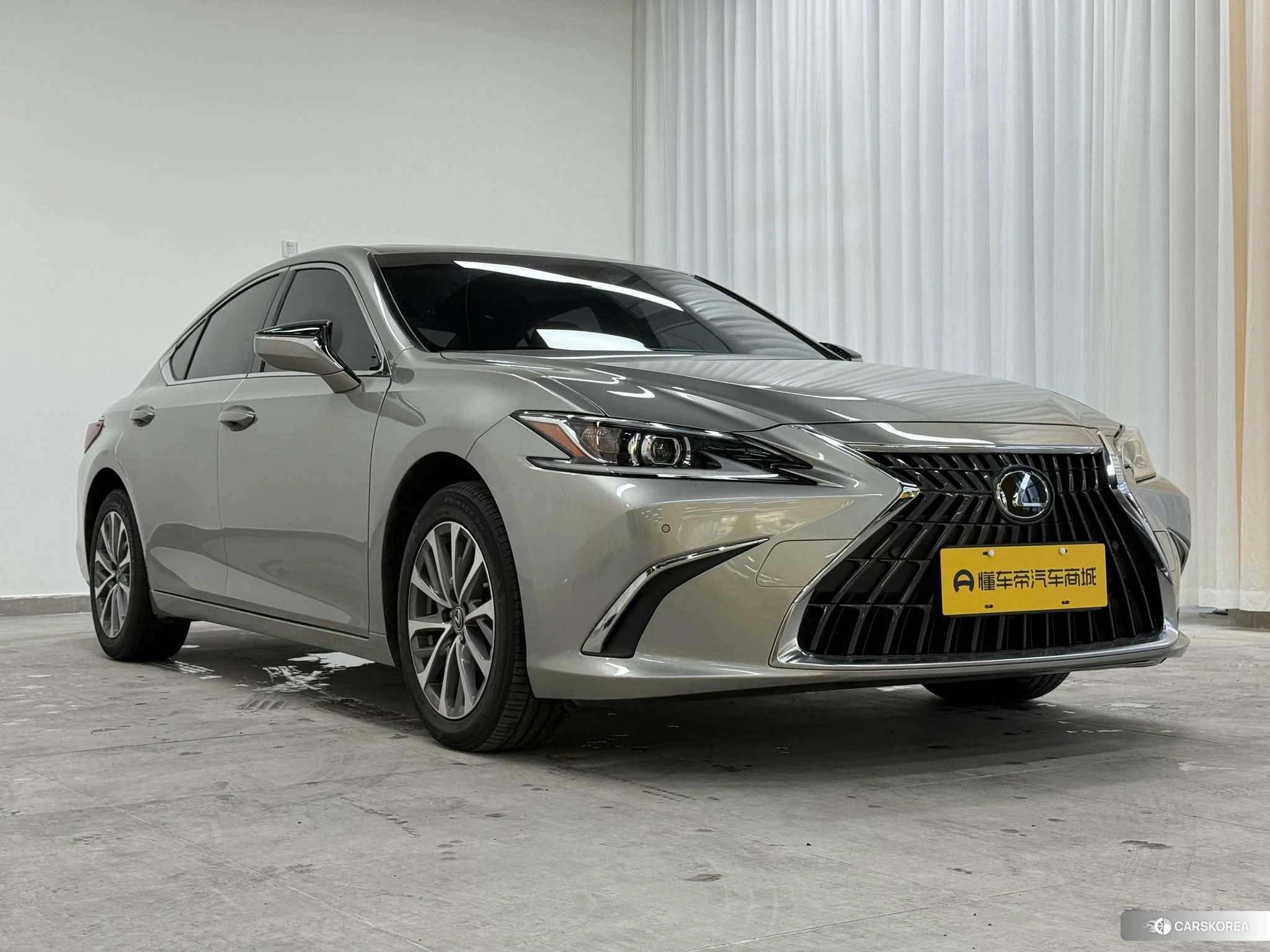 Lexus ES id 4512886 из Китая 7