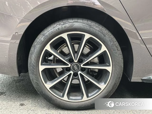 Audi A5L id 4348985 из Китая 7