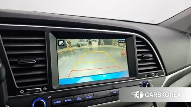 Hyundai Avante AD id 3588680 из Кореи 7