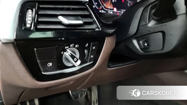 BMW 5 Series (G30) id 3519113 из Кореи 7