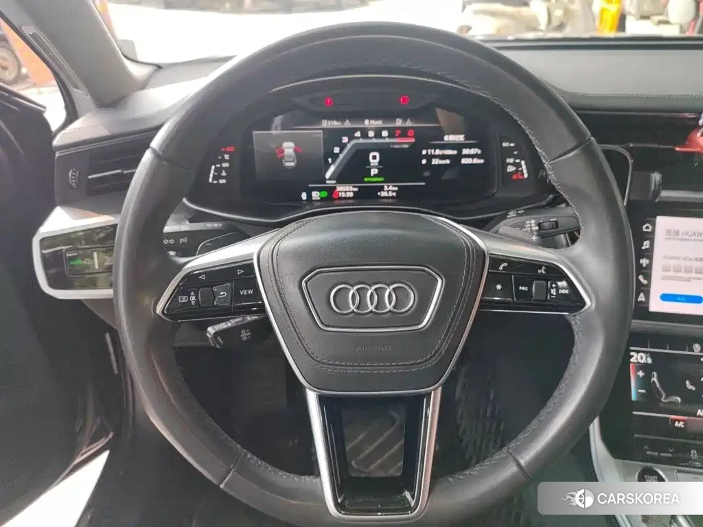 Audi A6L id 4680725 из Китая 7