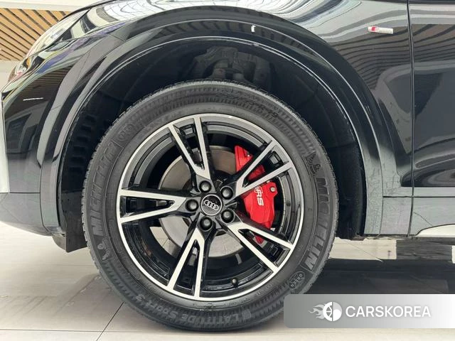 Audi Q5L id 4261317 из Китая 7