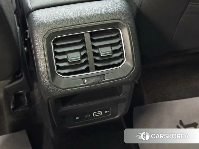 Volkswagen Tiguan L id 4239939 из Китая 7