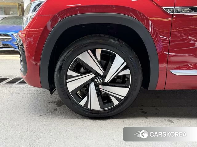 Volkswagen Tourang id 4300388 из Китая 7