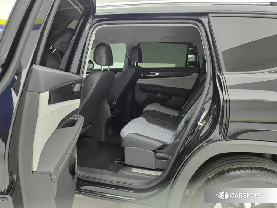 Volkswagen Touareg id 4628344 из Китая 7