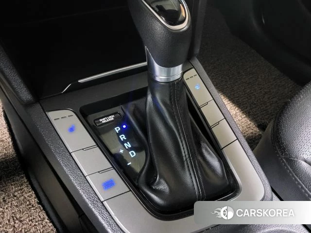 Hyundai Avante AD id 4672758 из Кореи 7