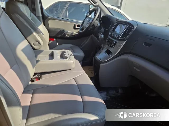 Hyundai The New Grand Starex id 3687222 из Кореи 7