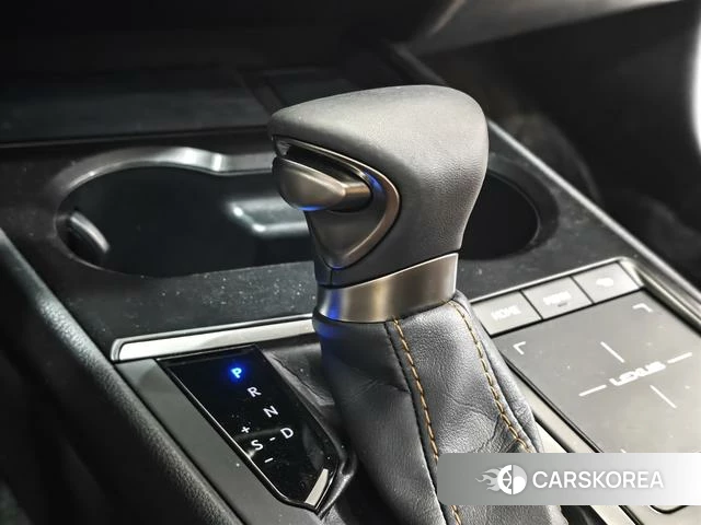 Lexus UX id 4301861 из Китая 7