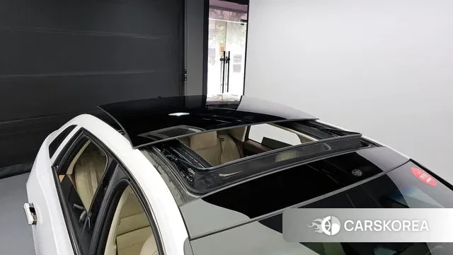 Hyundai Grandeur Hybrid (GN7) id 3120454 из Кореи 7