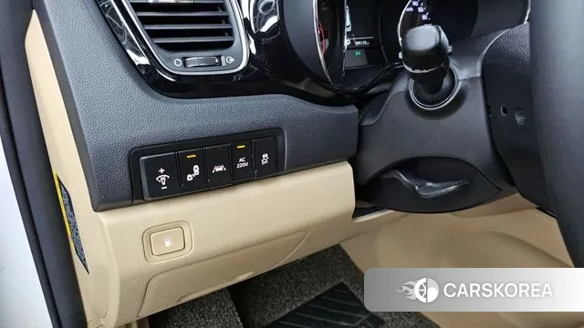 Kia The New Carnival id 3748419 из Кореи 7